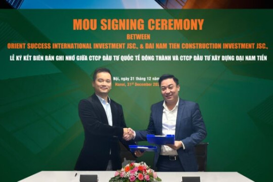 The signing ceremony of cooperation in the office building development in Starlake